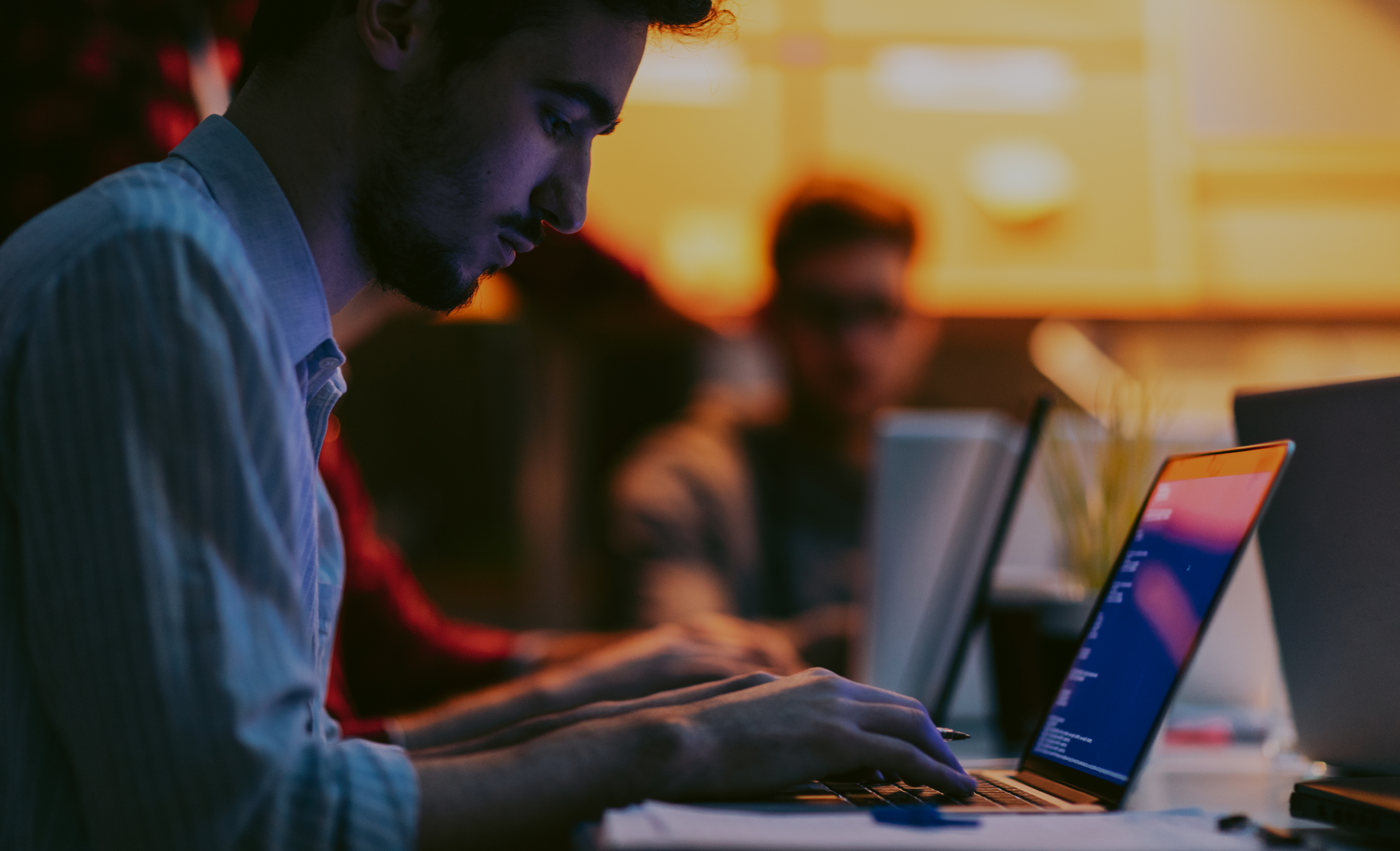2 man programming. Стартапы в сфере it швейцарии. профессии в it сфере. programmer man. science and engineering (cse.